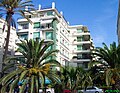 Palais Marie Gabrielle, 52 promenade-des-Anglais Quartier des Baumettes, face à la mer Prise de vue matin circa 10h direction NNW. Entrée sur coté ouest (voir détail)