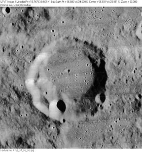 Havainnollinen kuva artikkelista Henry (kuun kraatteri)