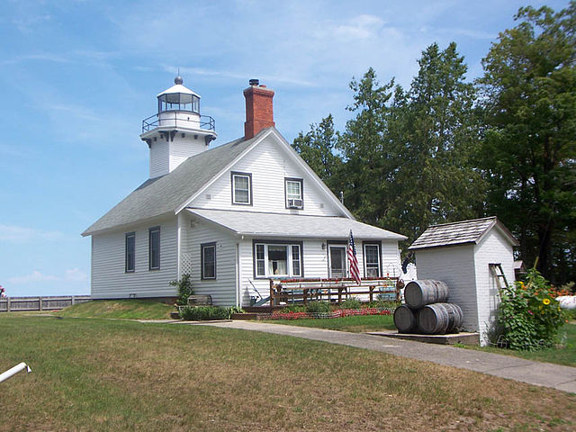 Mission Point Light, at the northern tip of the Old Mission Peninsula, lies just south of the 45th parallel.