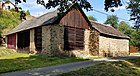 Čeština: Stodola u Vlašimské Blanice v obci Ostrov English: Old barn in Ostrov village, Czech Republic.