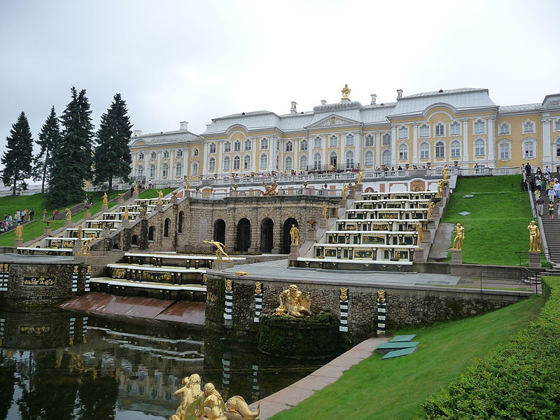 File:Palace-fountains-p1030855.jpg