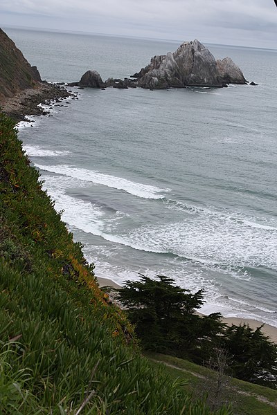 File:Pedro Point, Pacifica, CA 94044, USA - panoramio.jpg