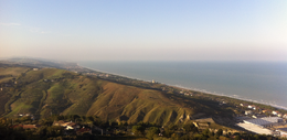 Veduta della campagna circostante Pineto e della torre di Cerrano