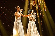 Portrait of Lyodra with Isyana in the Victory Concert of Indonesian Idol season 10.jpg