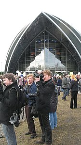 Les photographes de presse - geograph.org.uk - 1748798.jpg