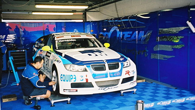 The Proteam Motorsport pit garage in the 2007 WTCC at Brands Hatch
