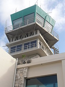 Torre de control del aeropuerto.