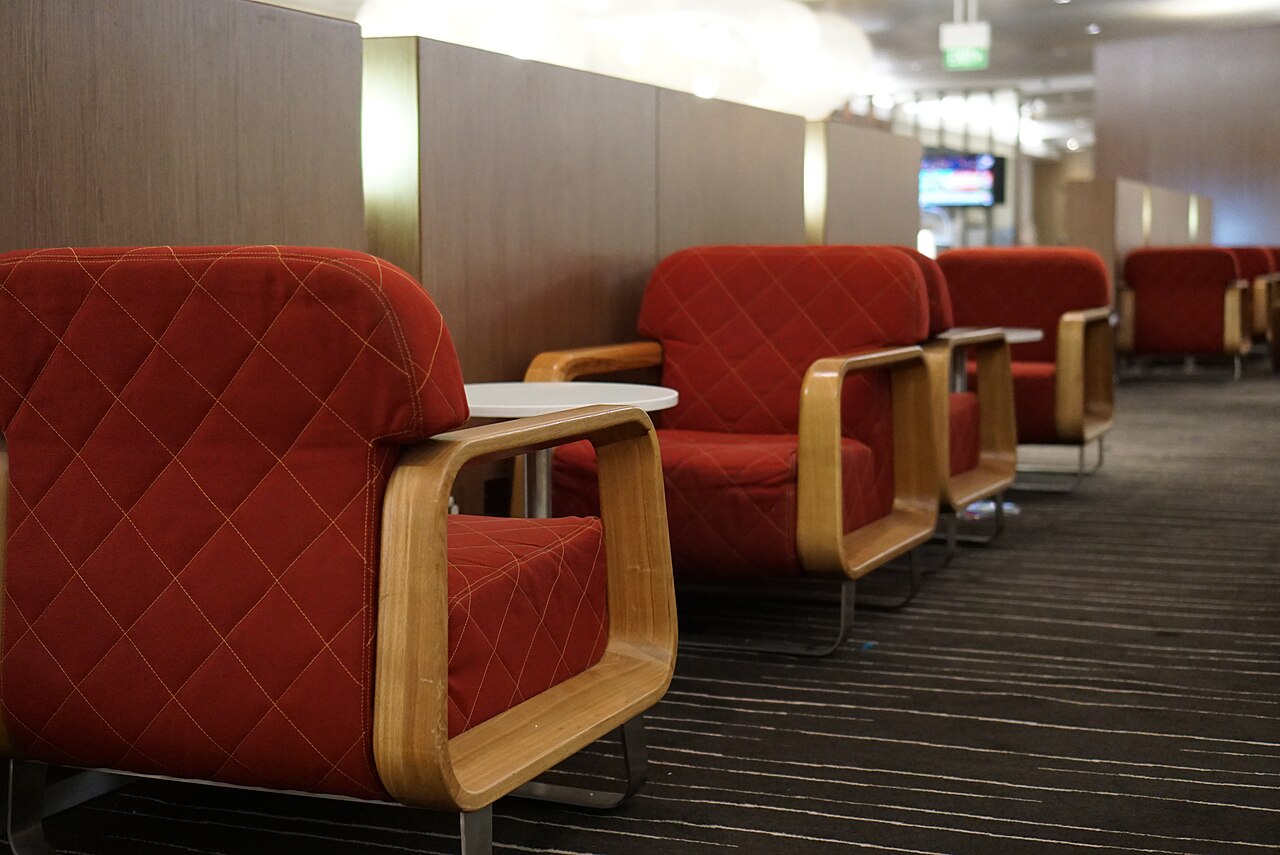 Qantas International Business Class Lounge - Sydney Airport