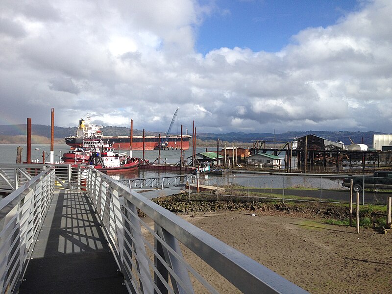 File:Rainier, Oregon marina 2.jpg