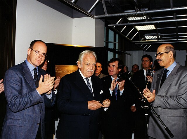 Prince Rainier III (middle) with his son Albert (left) in 1998