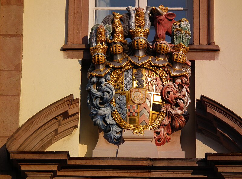 File:Rathaus Heidelberg Wappen Januar 2012.JPG
