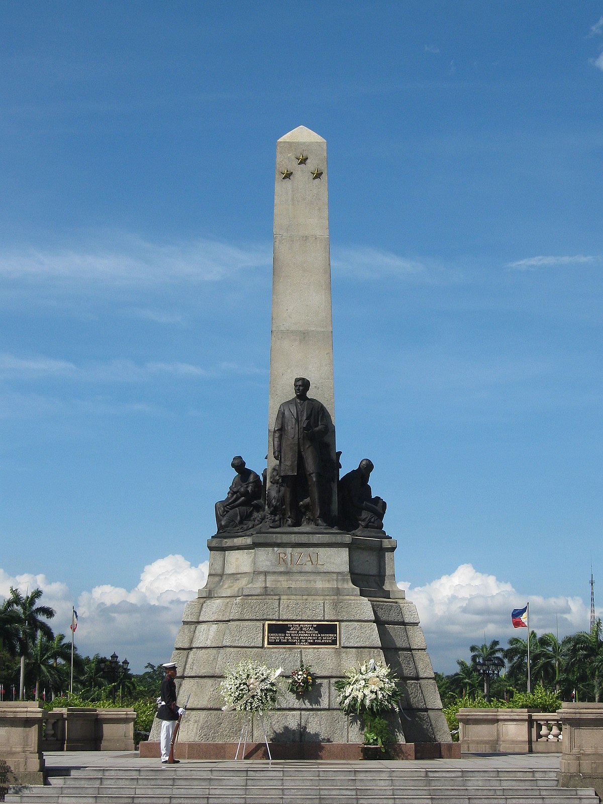 jose rizal statue drawing