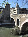 Ponte Fabricio, verso l'Isola