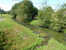 Rumigny (Ardennes) la rivière.JPG