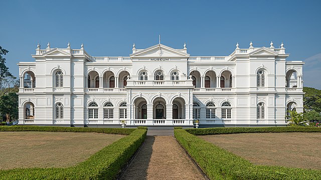 Здание Национального музея Коломбо