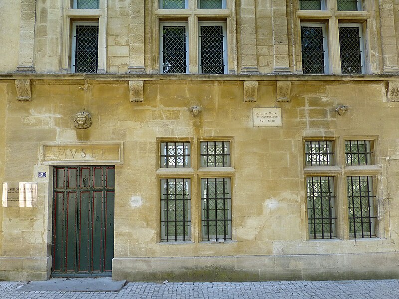 File:Saint-Rémy-de-Provence-Musée des Alpilles (2).jpg