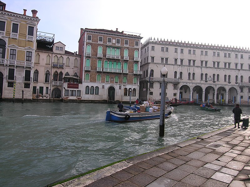 File:San Polo, 30100 Venice, Italy - panoramio (42).jpg