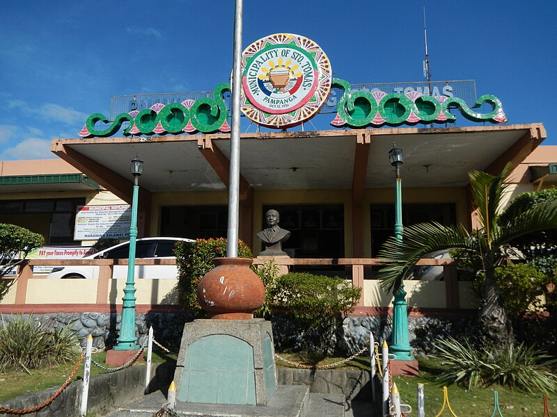 File:SantoTomas,Pampangajd2433 05.JPG