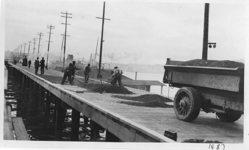 File:Seattle - Paving the Fairview Avenue trestle, 1924.gif