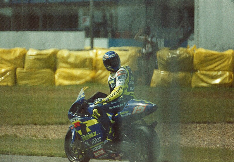 File:Sete Gibernau 2002 Donington Park.jpg