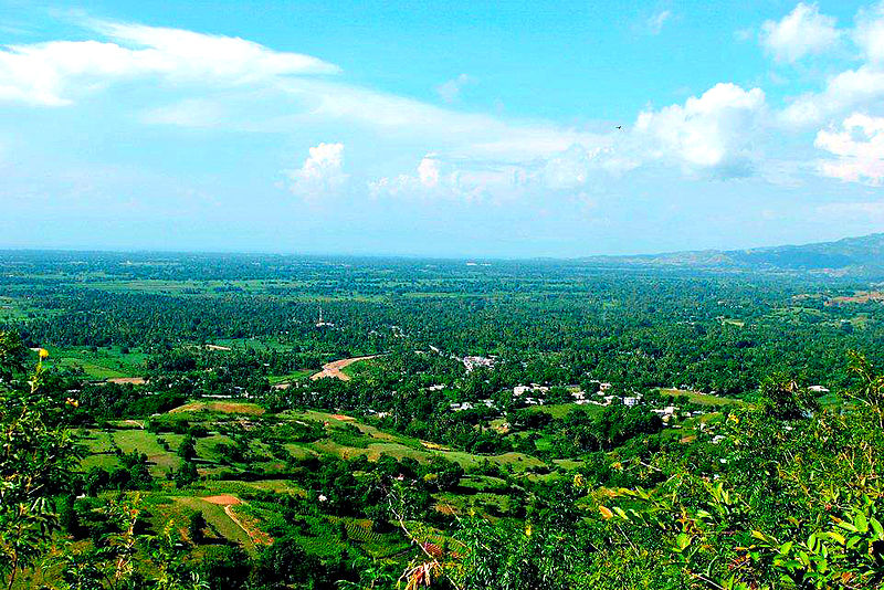 File:Skyline Leogane.jpg