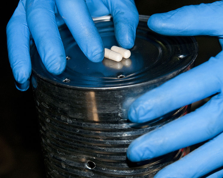 File:Soldiers experience Camp Atterbury gas chamber 120622-Z-MG757-013.jpg