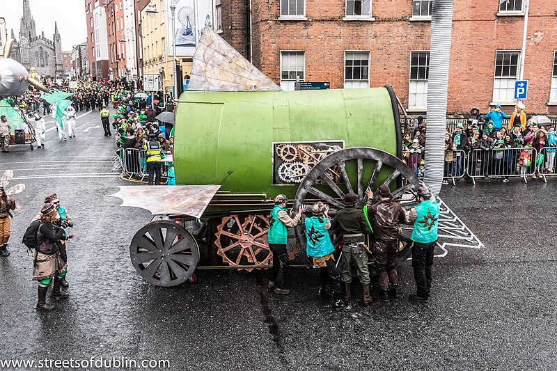 File:St. Patrick's Day Parade (2013) In Dublin Was Excellent But The Weather And The Turnout Was Disappointing (8565387847).jpg