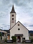 St. Leonhard mit Lourdes-Kapelle und Friedhof in Oberinn