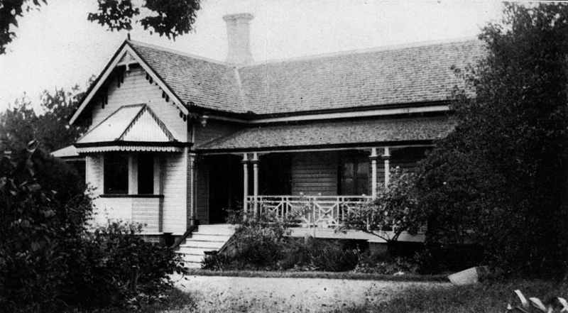 File:StateLibQld 1 115052 Ivanhoe from the garden, Enoggera, ca. 1931.jpg