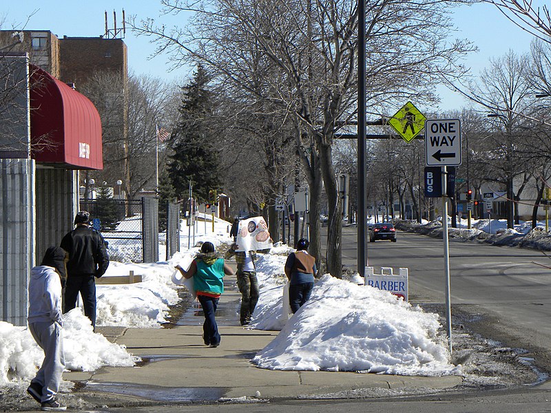 File:Tea Party Rally in Minneapolis? (4392303419).jpg