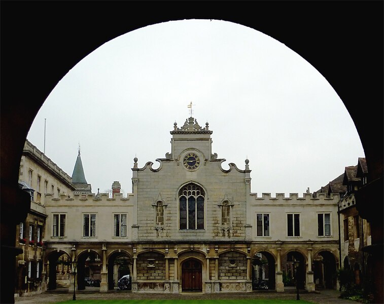 File:The Chapel and cloisters at Peterhouse, Cambridge - geograph.org.uk - 2703027.jpg