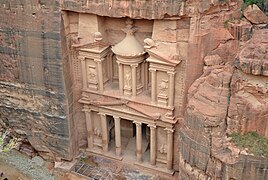 The Treasury from above, Petra, Jordan (34247879312).jpg