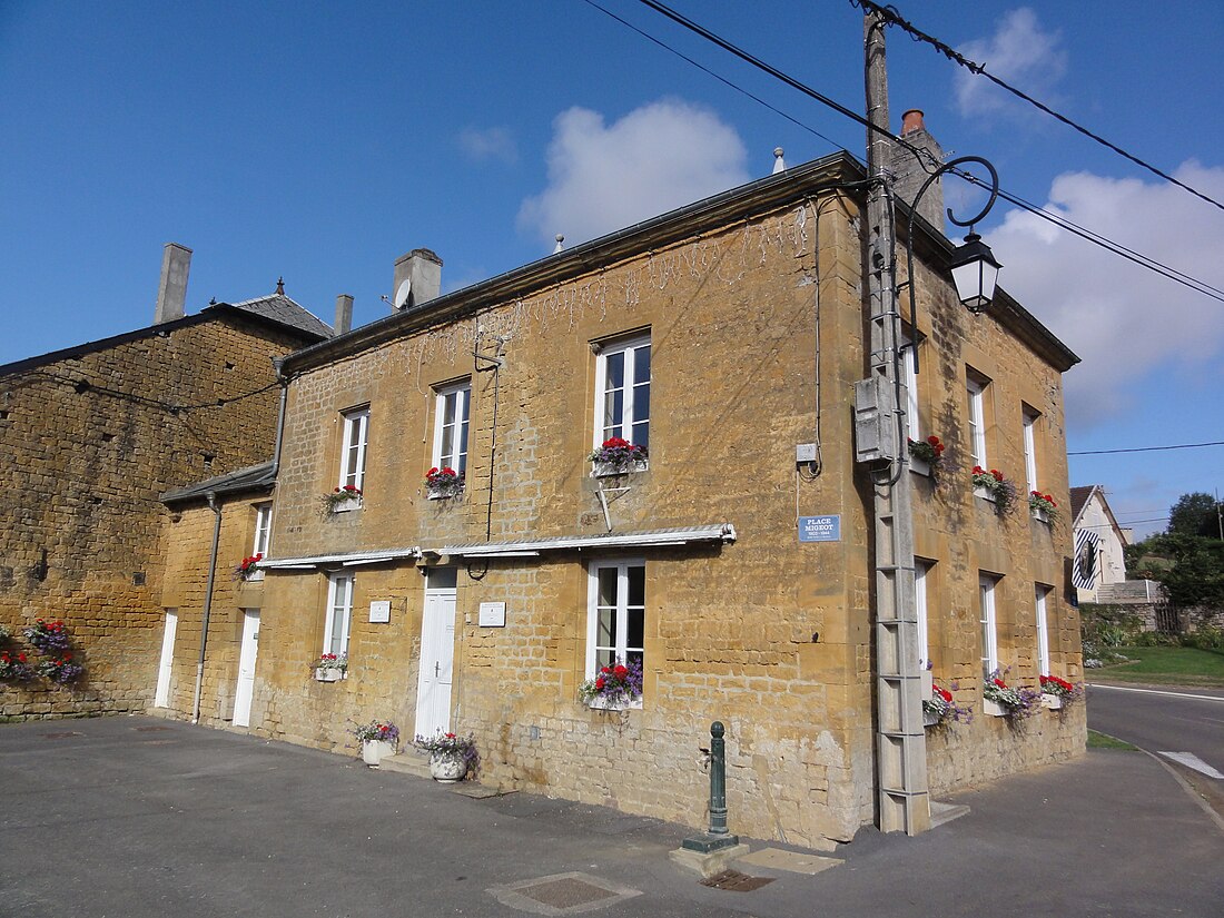 File:This (Ardennes) mairie.JPG