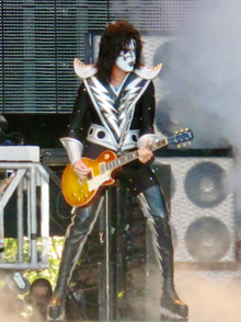 Tommy Thayer, Kiss Sauna Open Air 2010.png