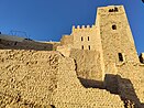 Torre Almedina y muralla urbana del Castillo de la Villa
