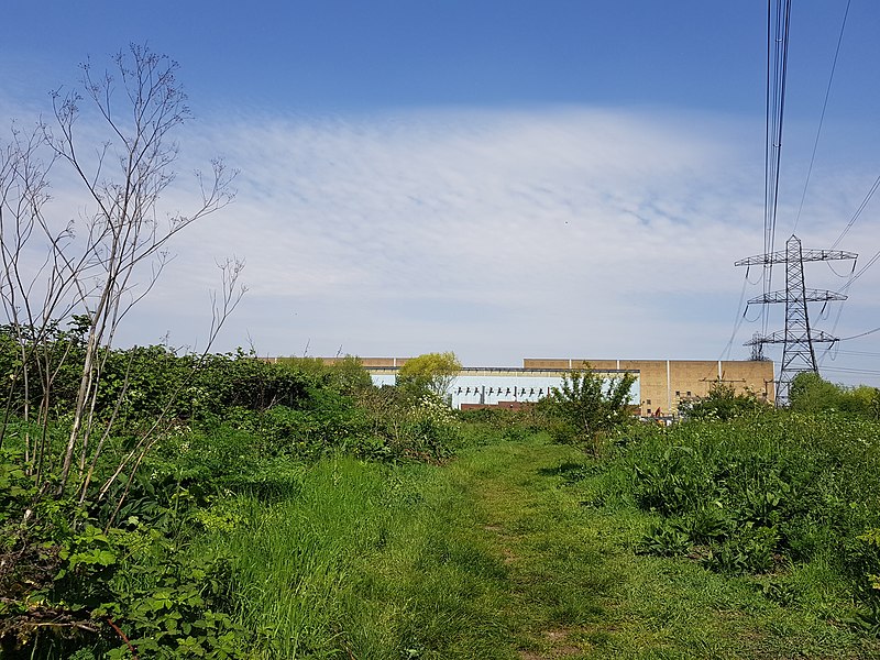 File:Tottenham Marshes 20190422 123842 (40700773793).jpg