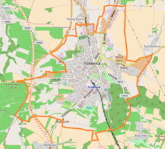 Mapa konturowa Trzebnicy, w centrum znajduje się punkt z opisem „Parafia Świętych Apostołów Piotra i Pawła”