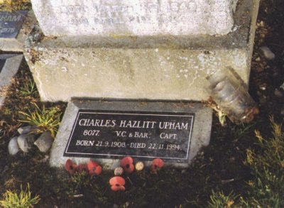 Charles Upham's gravestone