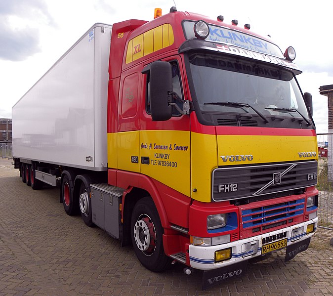 File:Volvo FH 12.jpg