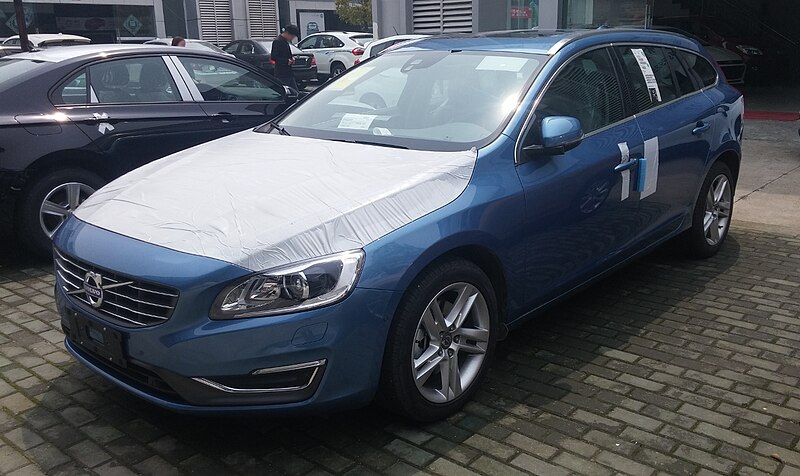File:Volvo V60 facelift 01 China 2015-04-10.jpg