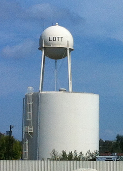 Water tower in Lott (2014)