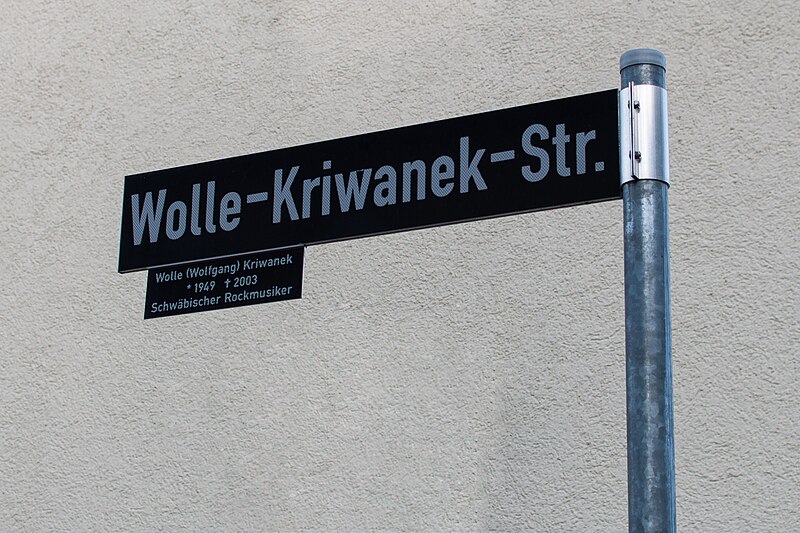 File:Wolle-Kriwanek-Straße - Stuttgart.jpg