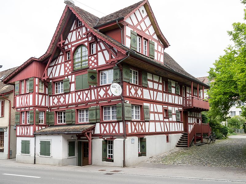 Datei:"Marmorhügel", Wohnhaus Frauenfelderstr. 48 in Weinfelden 20110602.jpg