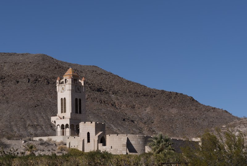 File:"Scotty's Castle" in Death Valley, California LCCN2013631000.tif