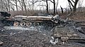 Egy NLAW által megsemmisített orosz T−80 harckocsi Ukrajnában