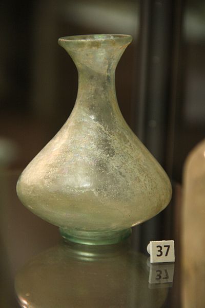 File:0470 - Bottiglia romana in vetro (sec. III d.C.) - Museo archeologico di Milano - Foto Giovanni Dall'Orto, 13 Mar 2012.jpg