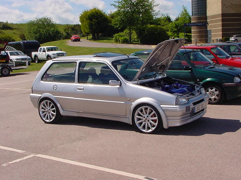 File:161 - Custom silver October 1990 Rover Metro 1.8 GTi, front.jpg