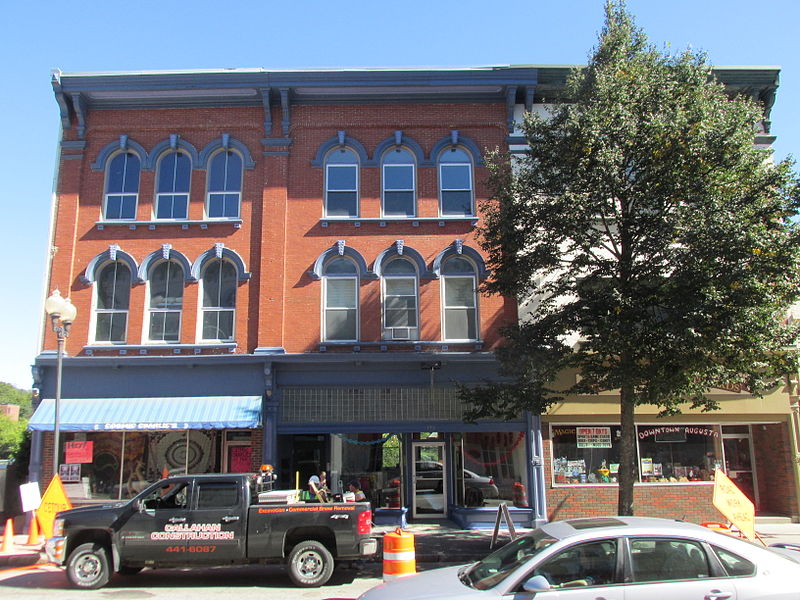 File:185 Water Street, Augusta ME.jpg