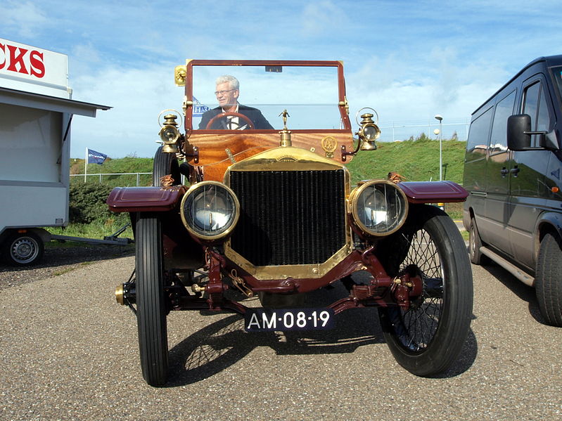 File:1910 Straker-Squire pic2.JPG