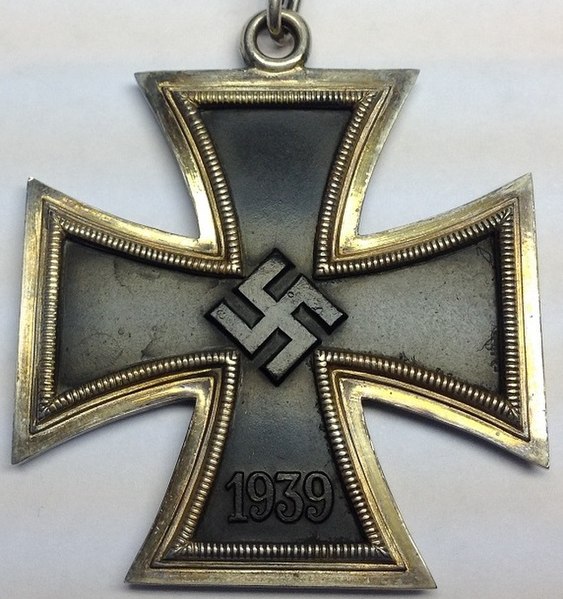 File:1939 Grand cross (cropped).jpg